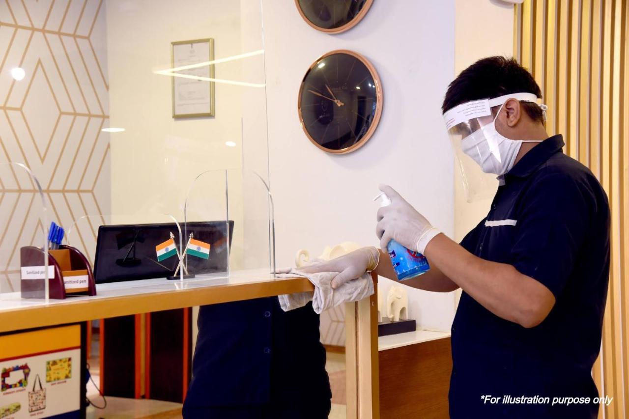 Vaccinated Staff - Capital O 13823 Hotel Praveen International Ulhāsnagar Zewnętrze zdjęcie